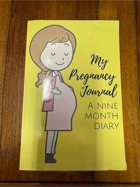 My Pregnancy Journal - Yellow & Pink Nine Month Diary Mom To Be